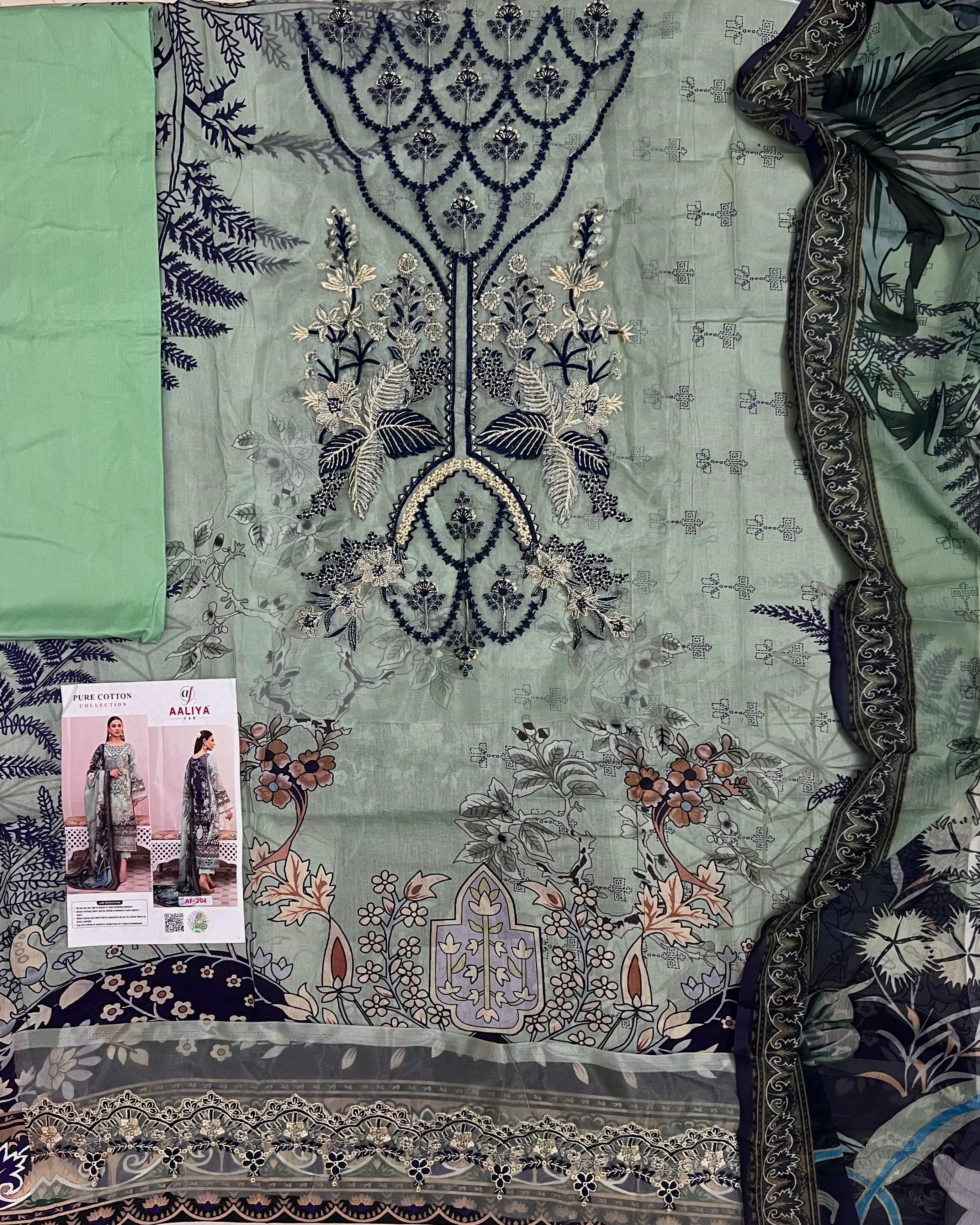 Pakistani Inspired 3piece's Image